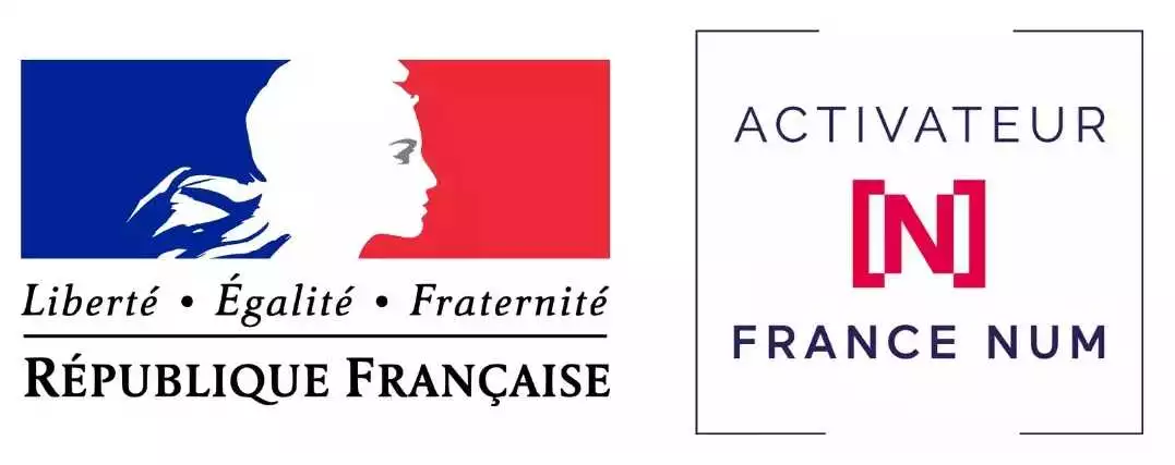 logo de France Num à coté de l'emblème de la république française